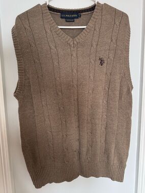 US Polo Assn Light Brown Cable Knit V Neck Sleeveless Vest in Large